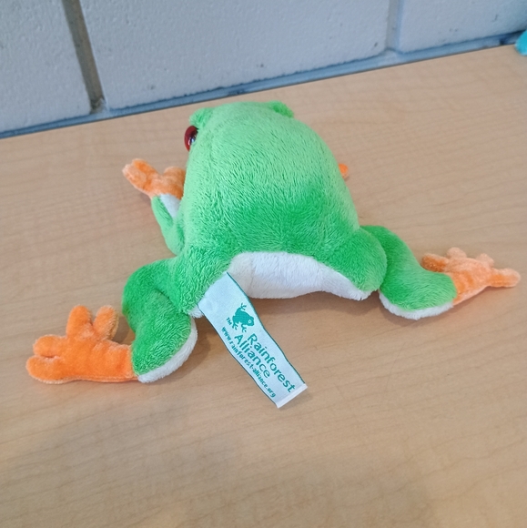 Mary Meyer Rainforest Alliance Green Realistic Tree Frog Plush - Picture 4 of 12